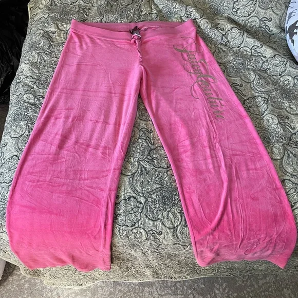 Juicy Couture Pink Velour Sweatpants - Picture 2 of 7
